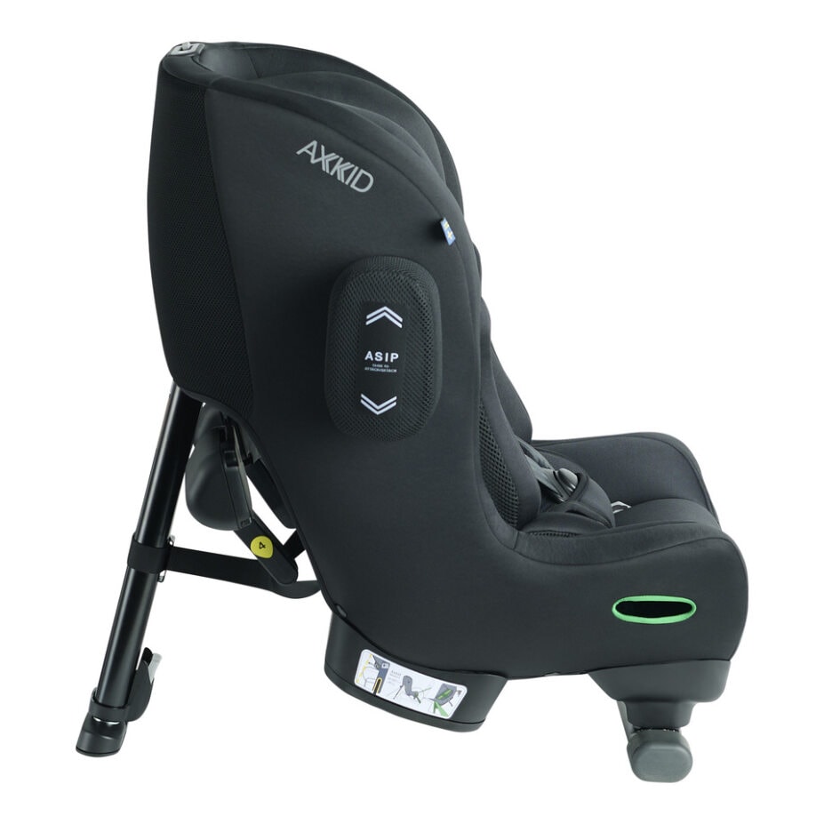 Bilbarnstol Axkid Minikid 4 är en säker och rymlig bilbarnstol med omfattande smarta funktioner och designad med ett svenskt säkerhetstänk. Med upp till 30 cm benutrymme, dynamisk nackstödsteknologi och installation med bilens bälte på alla passagerarplat