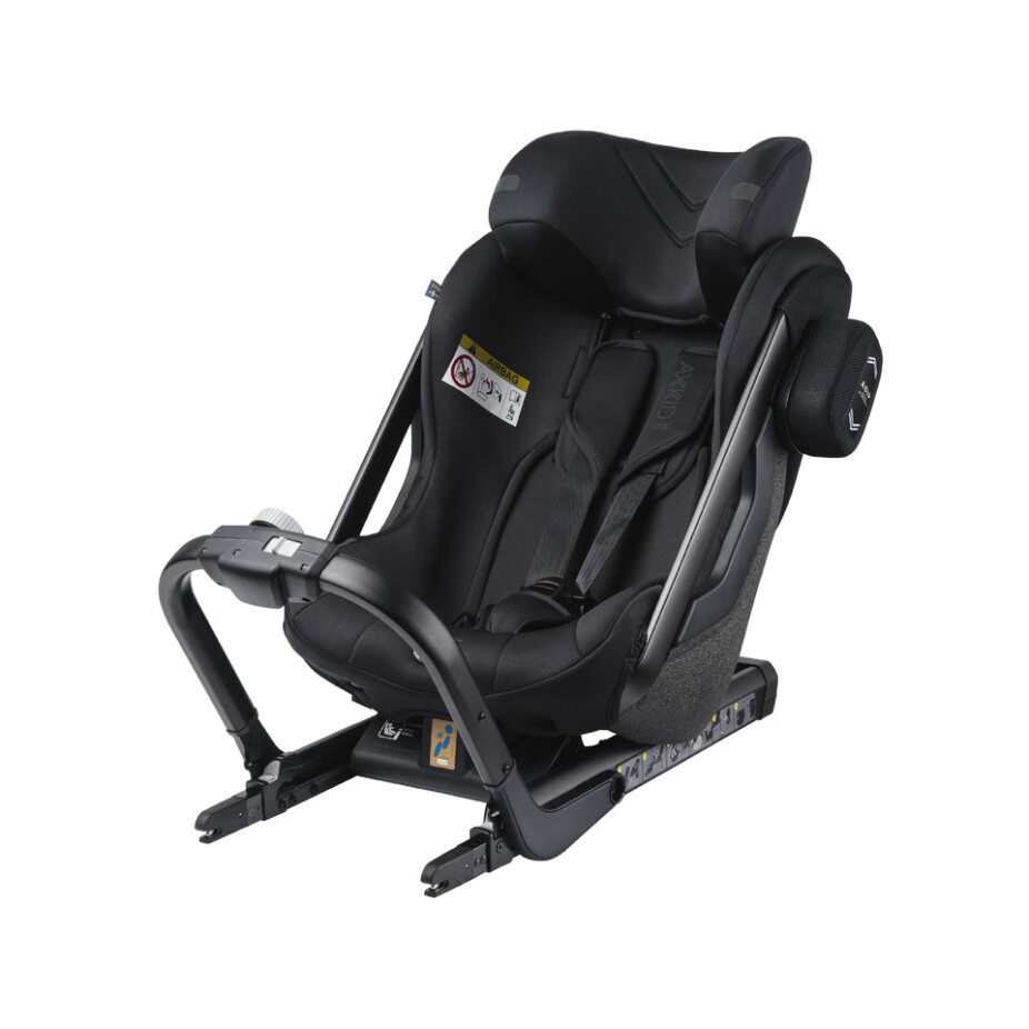 Bilbarnstol Axkid ONE 2 är den enda ISOFIX-bilstolen på marknaden som är godkänd upp till (61-125 cm/23kg). Enkel och säker installation med Isofix. Ger det bästa benutrymmet på marknaden, men har ändå flexibiliteten att bli en av de mest kompakta bakåtvä