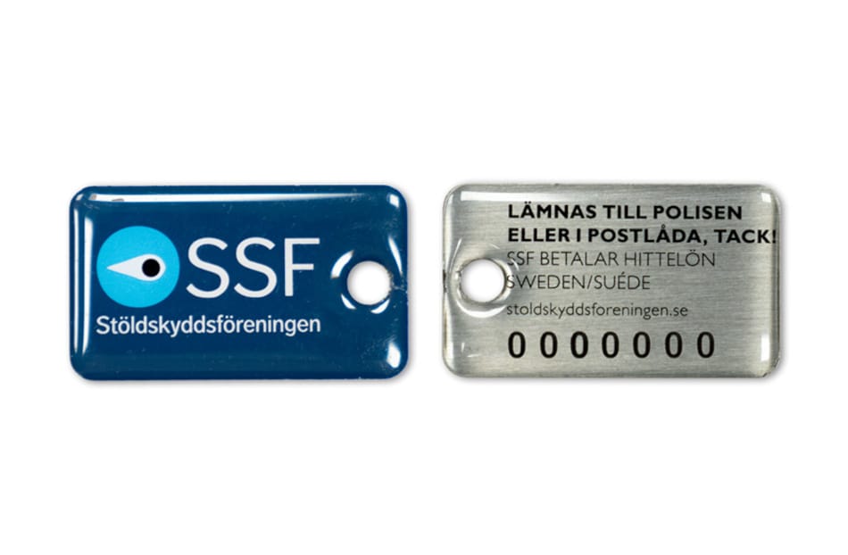 SSF Nyckelbricka. Nyckelbrickan är vår mest kända produkt som varje vecka hjälper c:a 100 nyckelbricks-abonnenter att få tillbaka sina borttappade nycklar.